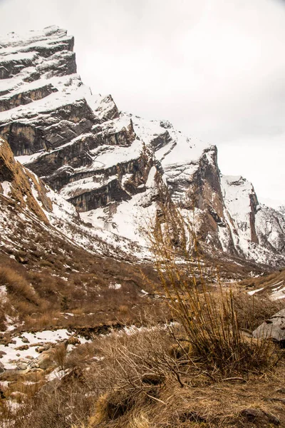 Annapurna Bankası kamp alanına yolda görüntülemek