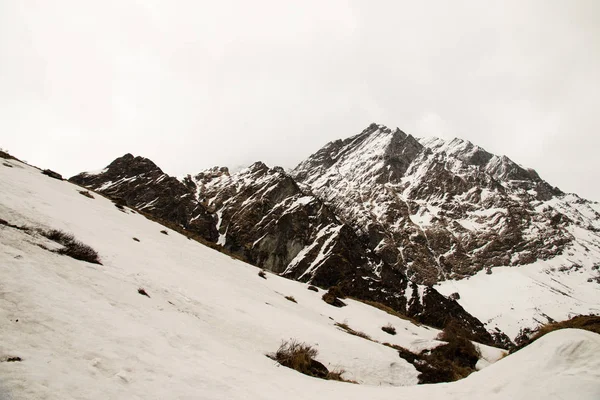 Annapurna Bankası kamp alanına yolda görüntülemek