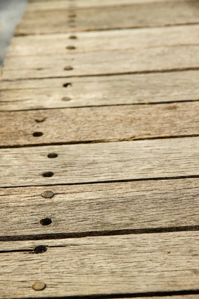 Bir desen ahşap köprü.