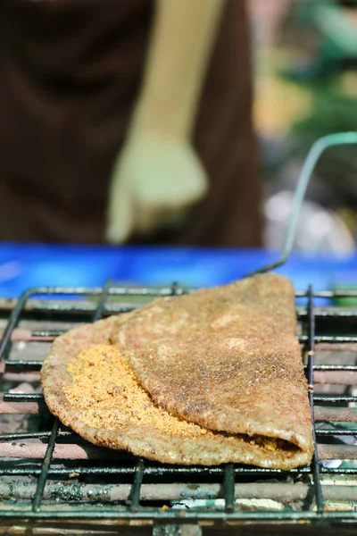 Susam yapışkan pirinç gözleme