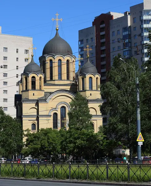 A Igreja da Natividade, rua Kollontay, São Petersburgo, Rússia Junho 2017 — Fotografia de Stock