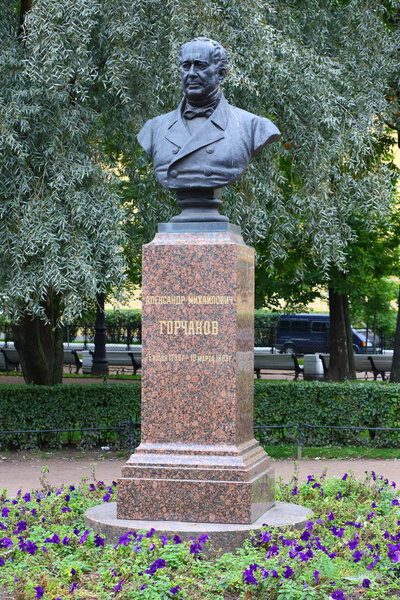 Памятник Горчакову Александровскому саду, Санкт-Петербург, Россия Октябрь 2017
