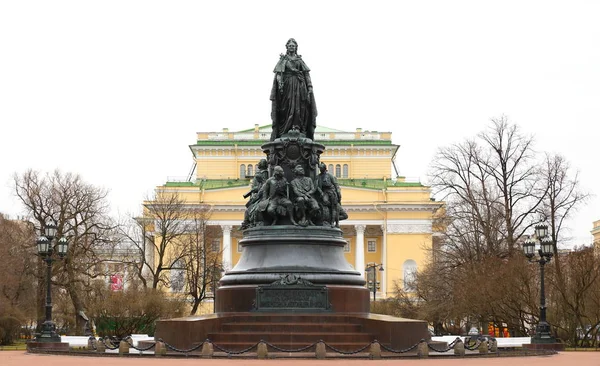 Monument Catherine Jardin Ekaterininskiy Saint Pétersbourg Russie Avril 2018 — Photo