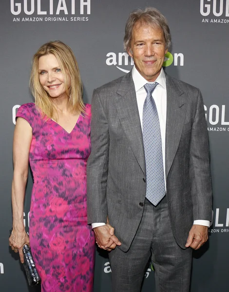 Michelle Pfeiffer y David E. Kelley —  Fotos de Stock