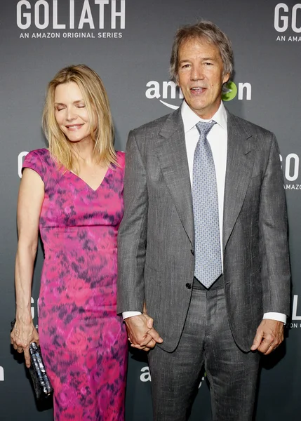 Michelle Pfeiffer y David E. Kelley —  Fotos de Stock