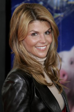 aktris Lori Loughlin