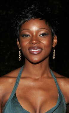 Aktris Caroline Chikezie