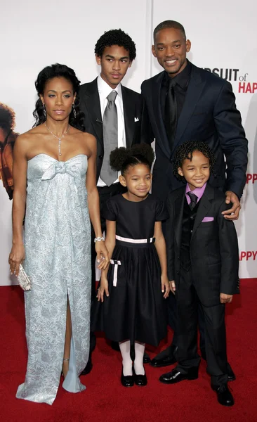 Jada Pinkett Smith, Will Smith, Jaden Smith e Willow Smith — Fotografia de Stock