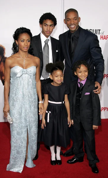 Jada Pinkett Smith, Will Smith, Jaden Smith e Willow Smith — Fotografia de Stock