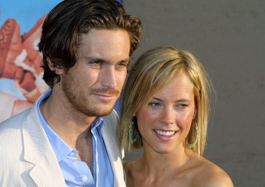 Oliver Hudson, Erinn Bartlett
