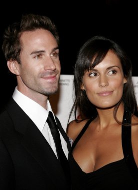 Joseph Fiennes ve Maria Dolores Dieguez