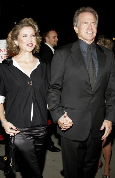 Annette bening en warren beatty — Stockfoto