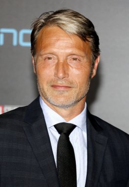 oyuncu mads mikkelsen