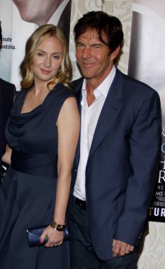 Hope Davis ve Dennis Quaid