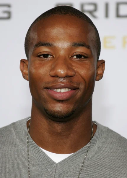 aktör Arlen Escarpeta