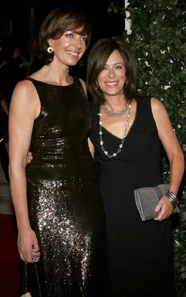 Allison Janney and Jane Kaczmarek — Stock Photo, Image