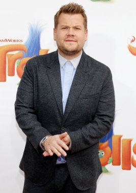aktör James Corden