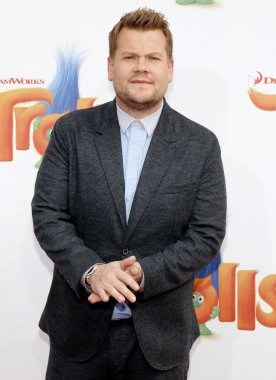 aktör James Corden