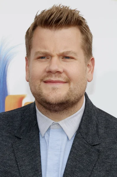 aktör James Corden