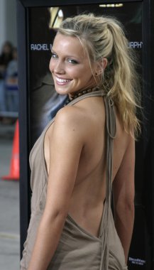 aktris Katie Cassidy