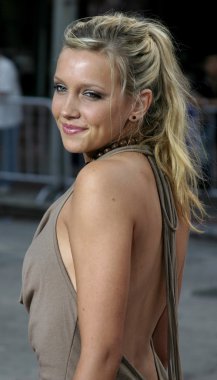 aktris Katie Cassidy