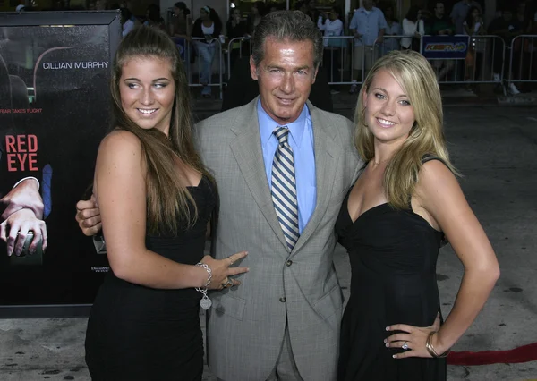 Jack Scalia and daughters — Stock Photo, Image