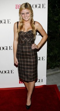 aktrist Lorraine Nicholson