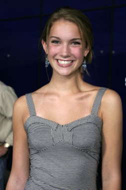 oyuncu Tara Thompson