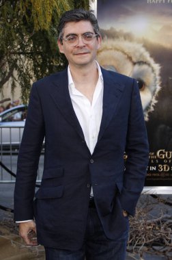 senarist John Orloff