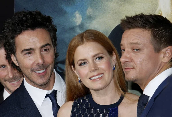 Shawn Levy, Jeremy Renner och Amy Adams — Stockfoto