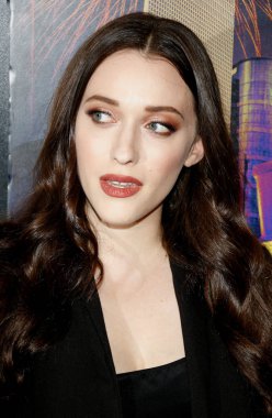 Oyuncu Kat Dennings