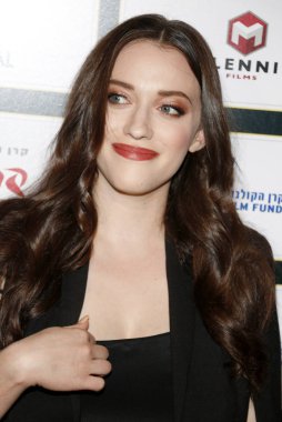 Oyuncu Kat Dennings