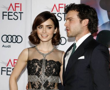 Lily Collins ve Alden Ehrenreich