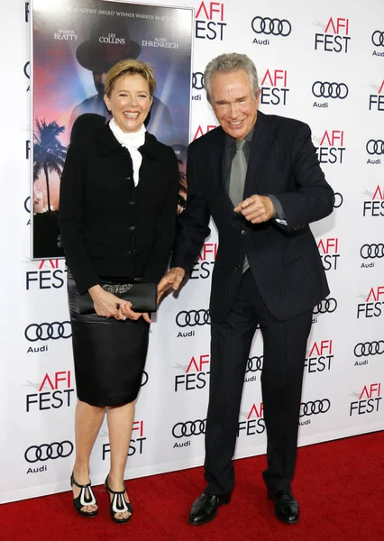 Warren Beatty y Annette Bening — Foto de Stock