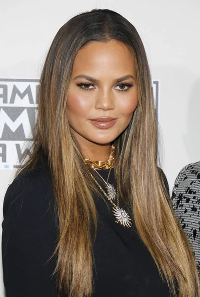 Chrissy Teigen model