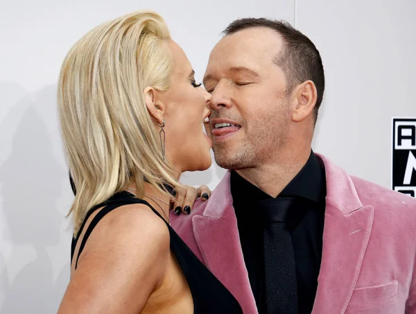 Jenny mccarthy und donnie wahlberg — Stockfoto