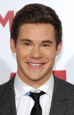 Aktör Adam Devine