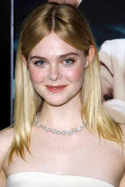 Actress Elle Fanning — Stock Photo, Image