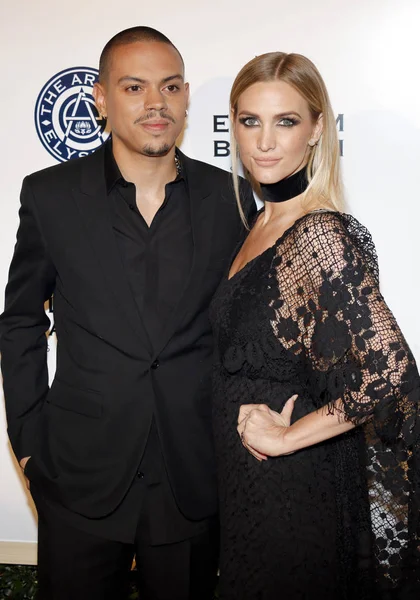 Evan Ross e Ashlee Simpson — Fotografia de Stock