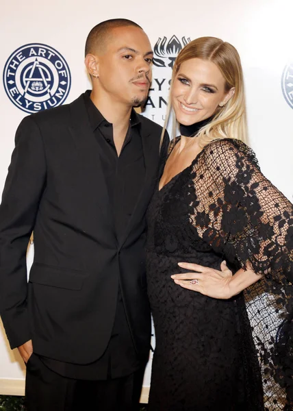 アシュリー · シンプソンとエヴァン ・ ロス — ストック編集用写真