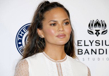 Chrissy Teigen model
