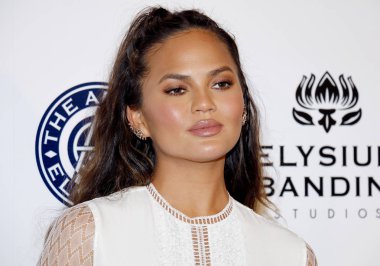 Chrissy Teigen model