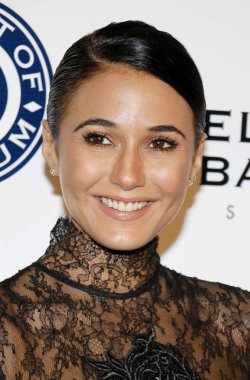aktris emmanuelle chriqui