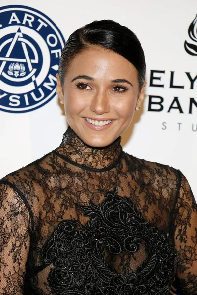 aktris emmanuelle chriqui