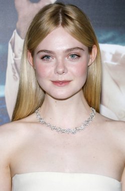 Oyuncu Elle Fanning