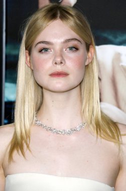 Oyuncu Elle Fanning
