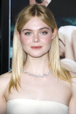 Oyuncu Elle Fanning
