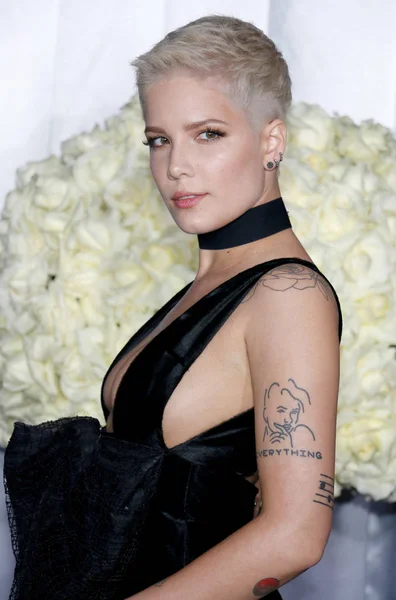 Cantora e compositora Halsey — Fotografia de Stock