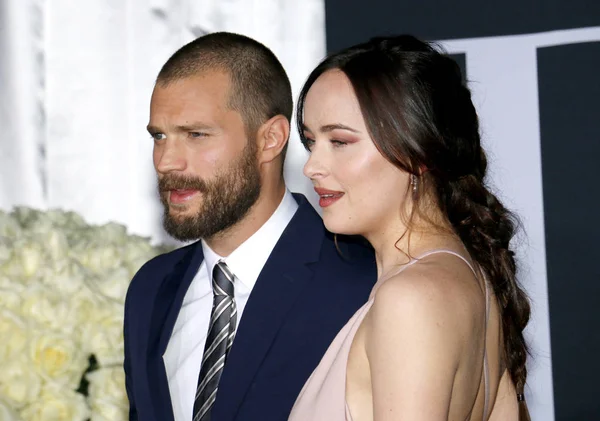 Jamie Dornan y Dakota Johnson — Foto de Stock