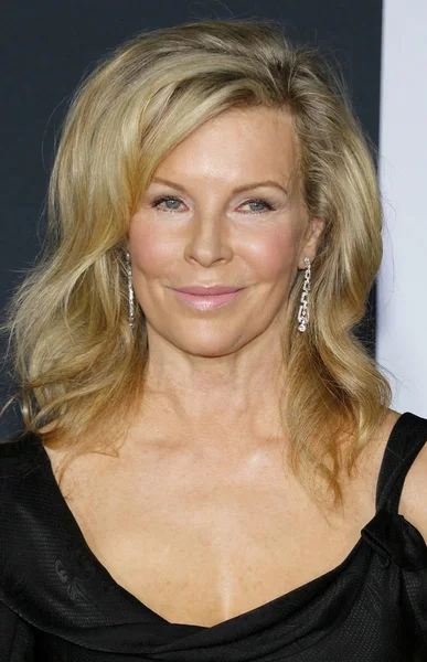 女優キム ・ ベイシンガー — ストック編集用写真©PopularImages 女優キム ・ ベイシンガー — ストック編集用写真©PopularImages